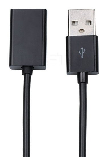 Beide uiteinden van de zwarte USB A-verlengkabel in beeld