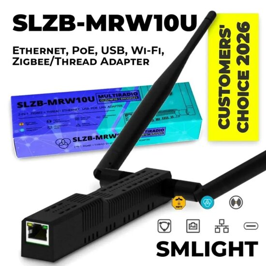 PoE-adapter gemonteerd aan een wand of paneel met kabel aangesloten